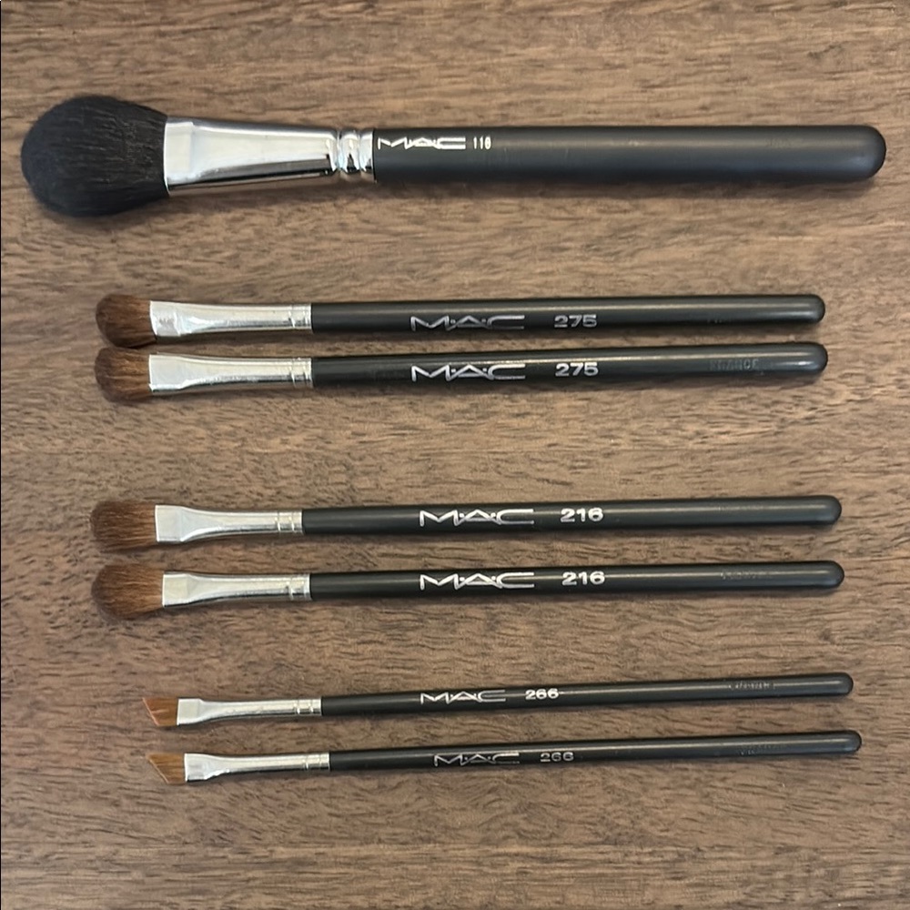 MAC Makeup Brush Set Goat/other Hair - 5 Brushes (2 in photo no longer included)